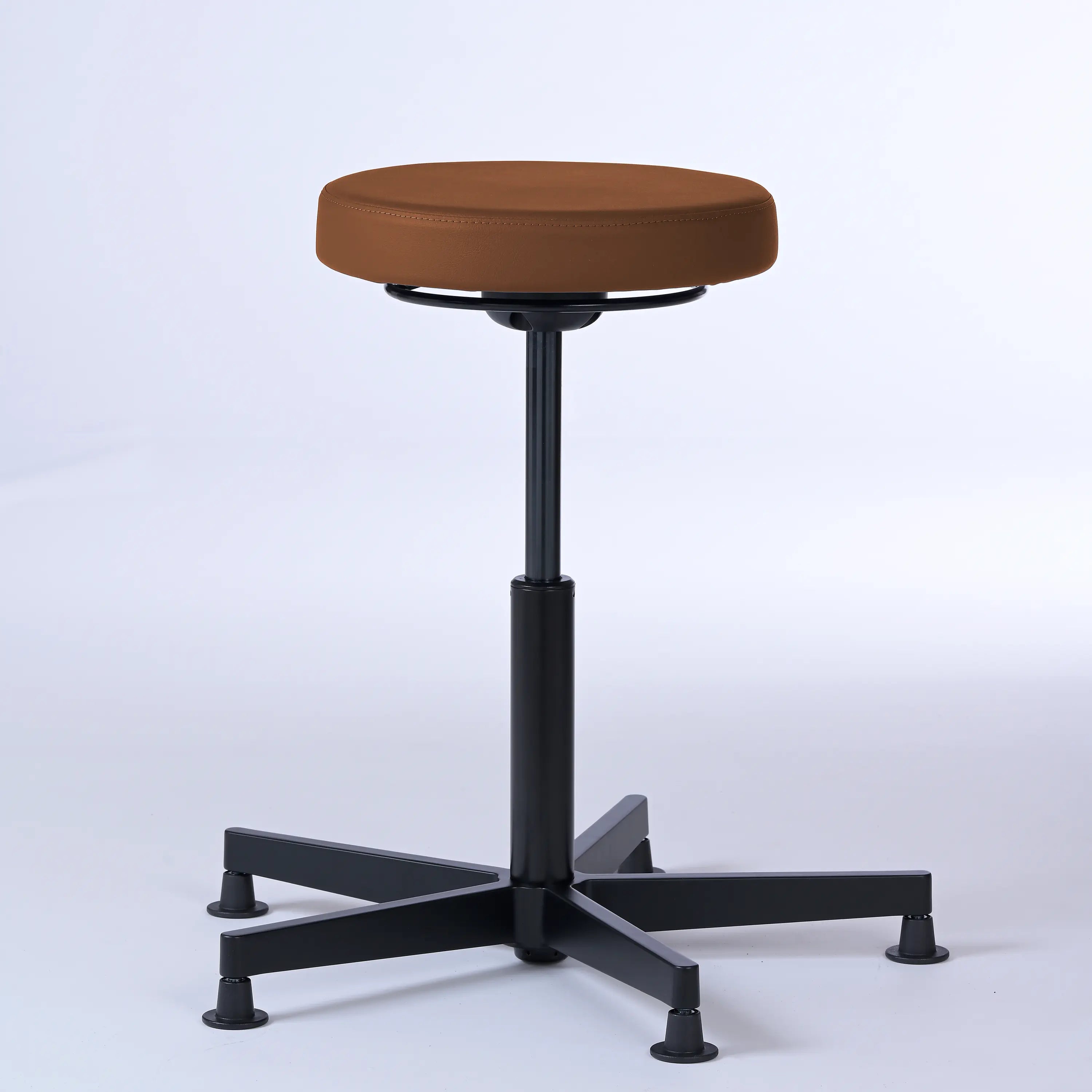 Stehhocker Lantinus – Gestell Aluminium mit Gleitern -  - Activeform
