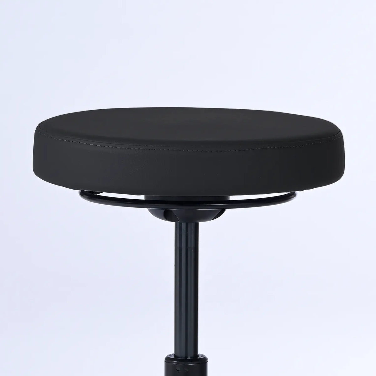 #Farbe_Schwarz • Black