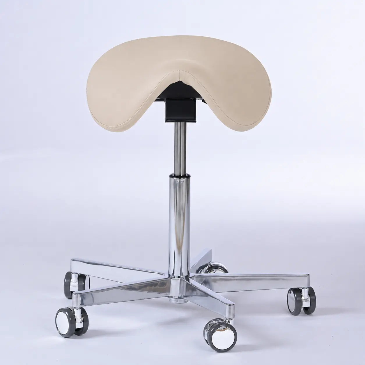 Sattelhocker Garwin mit Rollen -  - Activeform